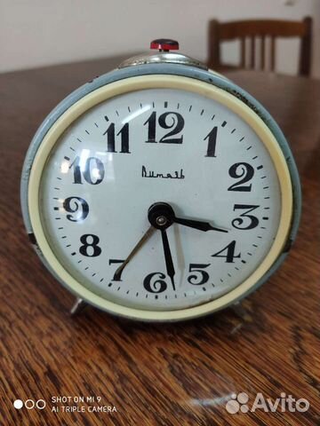 Часы будильник витязь СССР