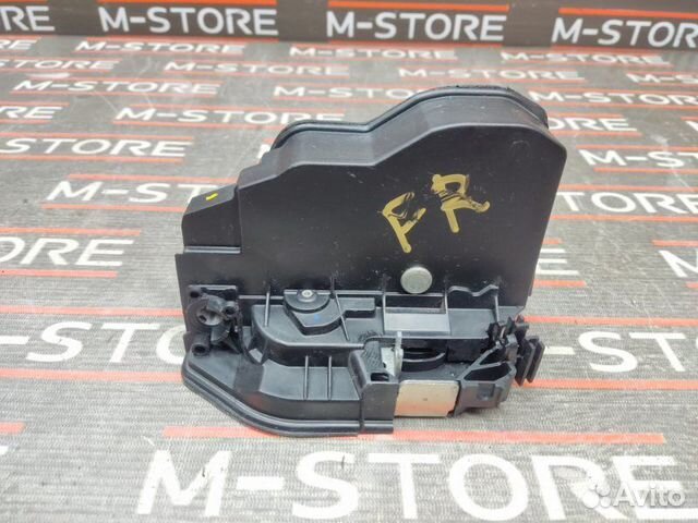 Замок двери передний правый Bmw X3 E83 N52B25A