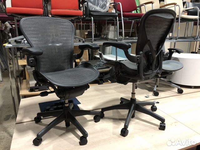 Кресло Aeron Herman Miller с красивой сеткой