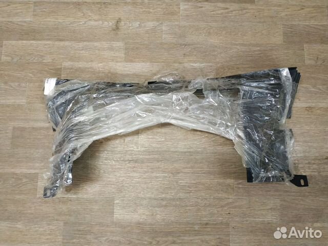 Кожух дефлектор радиатора Largus Logan новый