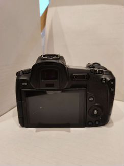 Беззеркальный фотоаппарат Canon R