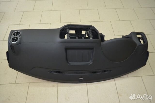 Торпедо панель приборов Фольцваген Тигуан 1