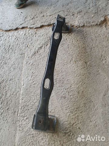 Задний усилитель бампера на х5 е70