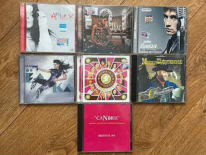 Разные музыкальные компакт-диски CD и MP3
