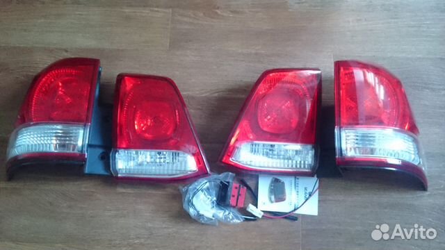 Стоп-сигналы) на Toyota Land Cruiser200