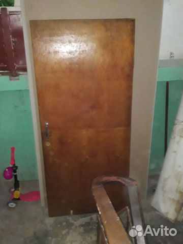 Дверь входная деревянная