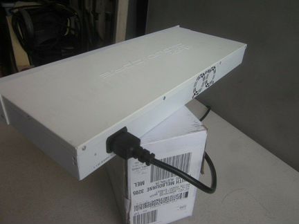 Машрутиратор MikroTik CCR1036-12G-4S-EM