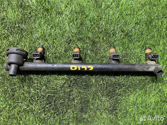 Рейка топливная (рампа) Renault Clio 2