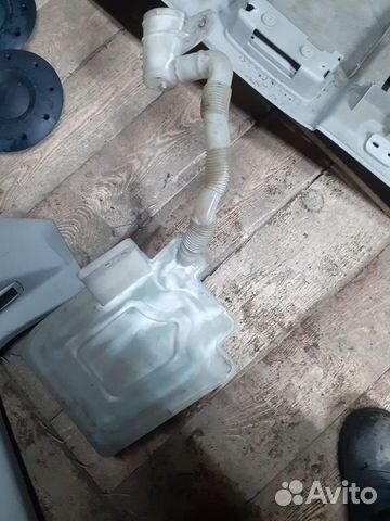 Бачок омывателя Volkswagen Caddy