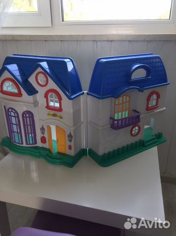 Кукольный домик с мебелью