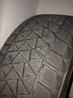 Bridgestone Blizzak DM-V2 265/50 R20, 4 шт