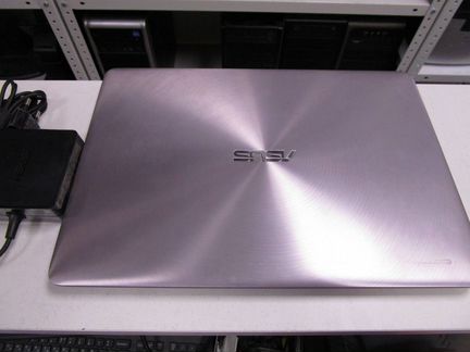 Ноутбук Asus Zenbook UX310U I3-7100U\8Gb RAM\256Gb