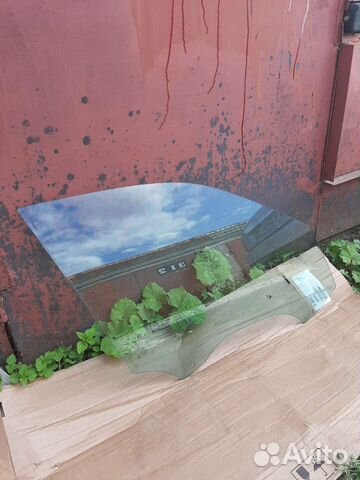 Стекло двери переднее левое и правое BMW X5E70