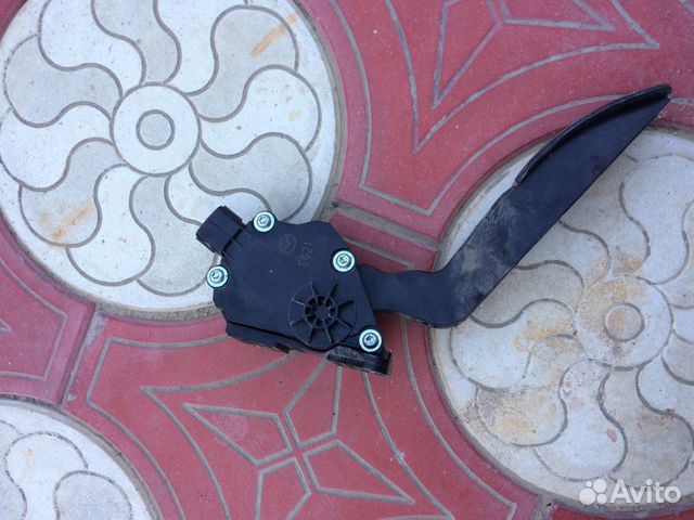 Mazda CX-7 Педаль газа