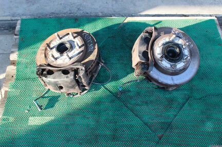 Ступицы передние Chevrolet Suburban GMT800