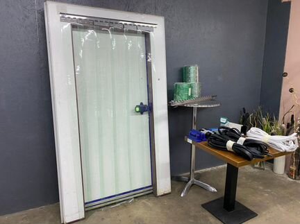 Двери ручки петли уплотнители для холодильных каме