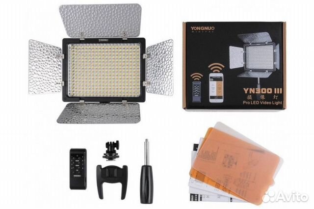 Yongnuo YN-300III (3200K-5500K)