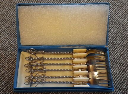 Винтажные десертные вилочки