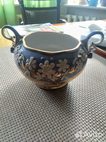 Конфетница фарфоровая