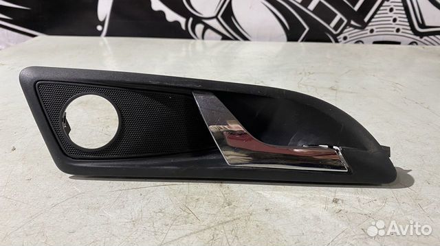 Ручка внутренняя правая Skoda Octavia A5