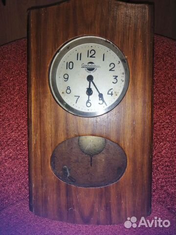 Старинные настенные часы с маятником СССР