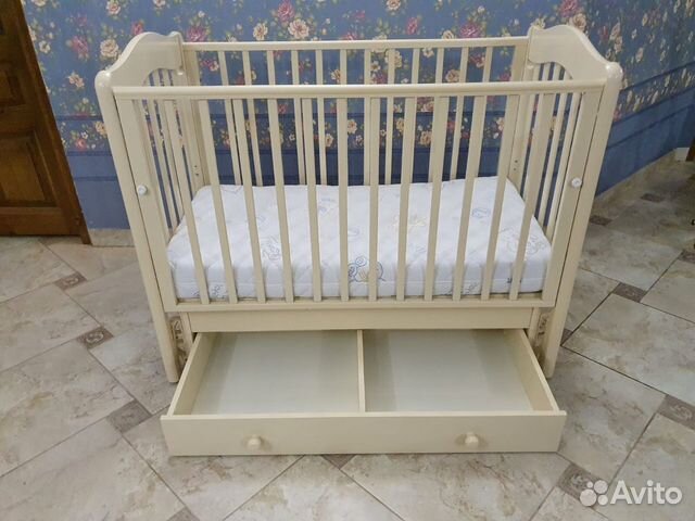 Кроватка с маятником и ящиком + ортопедический мат