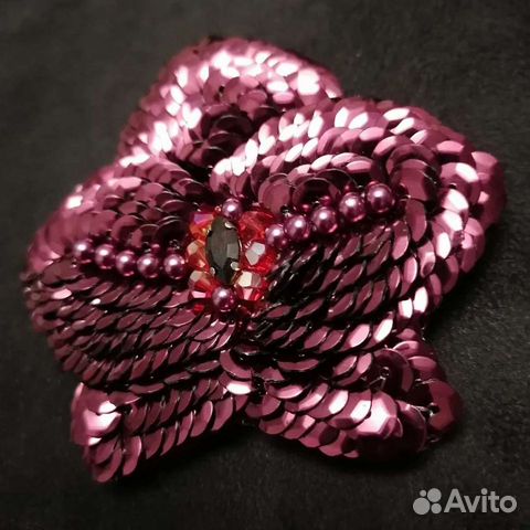 Брошь ручной работы