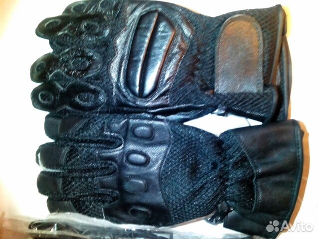 Мотоперчатки с защитой и мотофутболки