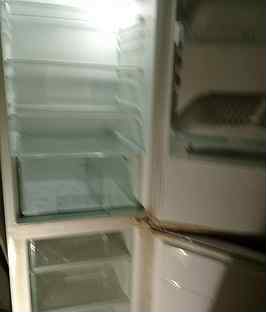 Холодильник Индезит 2 метра мороз. камера внизу