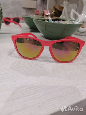 Очки солнцезащитные