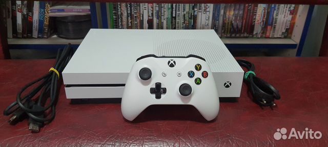 Xbox One S. 1Tb. 450+ игр 3 года. Обмен на PS-XBox