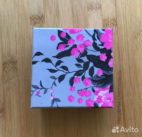 Коробка подарочная декоративная