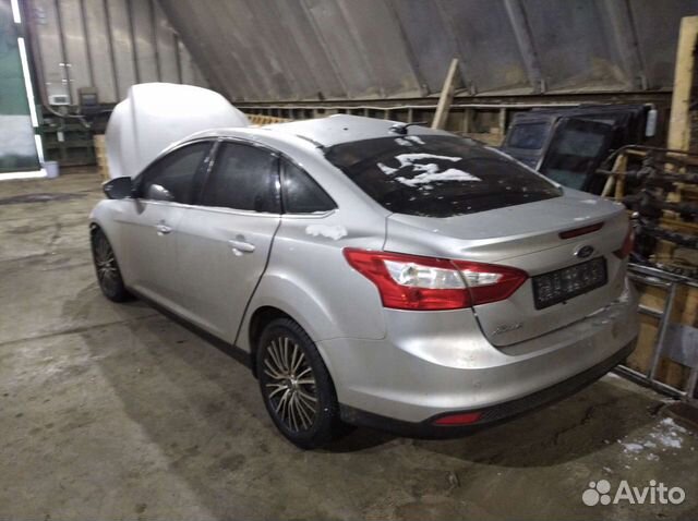 Форд Фокус 3 седан кузов на запчасти салон