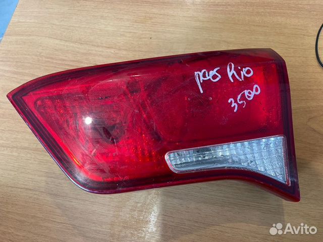 Фонарь задний в крышку багажника задний правый Kia
