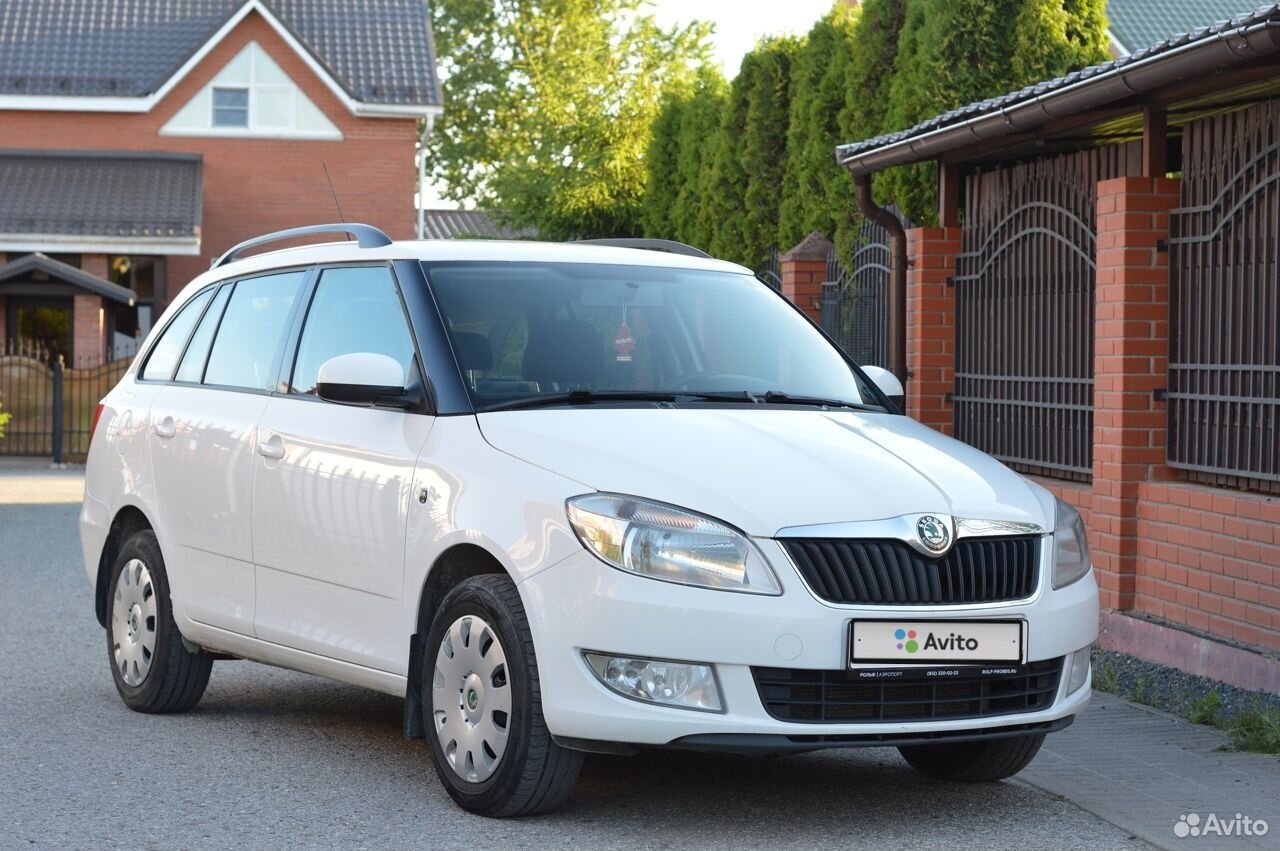 Шкода фабия универсал авито. Шкода фабия 1. 2 htp. Skoda fabia 2 серая. Skoda fabia 2 универсал.