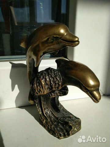 Бронзовые дельфины статуэтка новая
