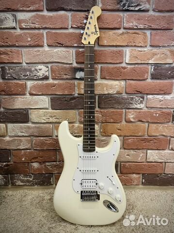 Набор Fender squier bullet Stratocaster HSS+чехол+