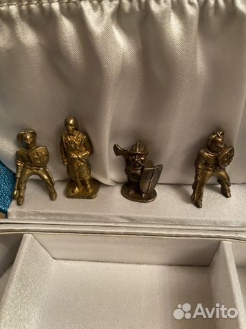 Металические игрушки из киндер сюрприза 90- е