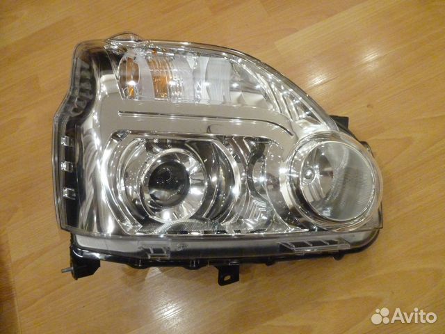 Фара правая Nissan X-Trail T31 26010JG45C