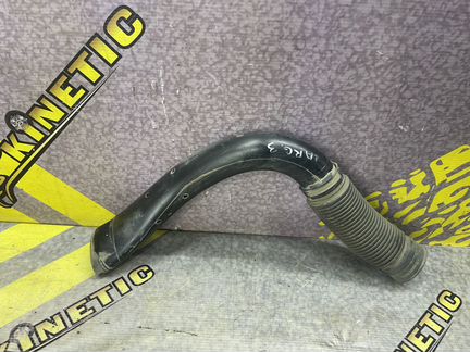 Патрубок воздушного фильтра Ларгус Логан 8V Сандер