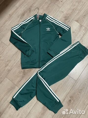 Спортивный костюм на мальчика 146