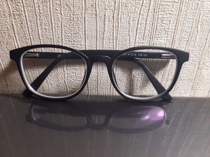 Очки оправа и диоприи -3.5 на 7-9 лет