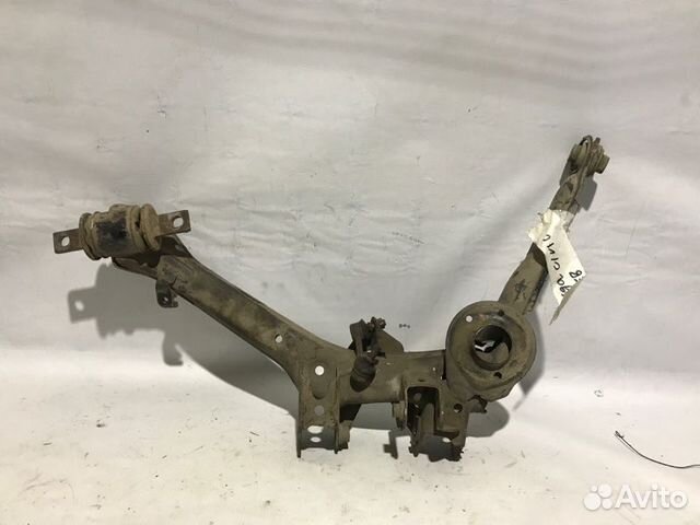 Рычаг задний левый Honda Civik 4D 2010