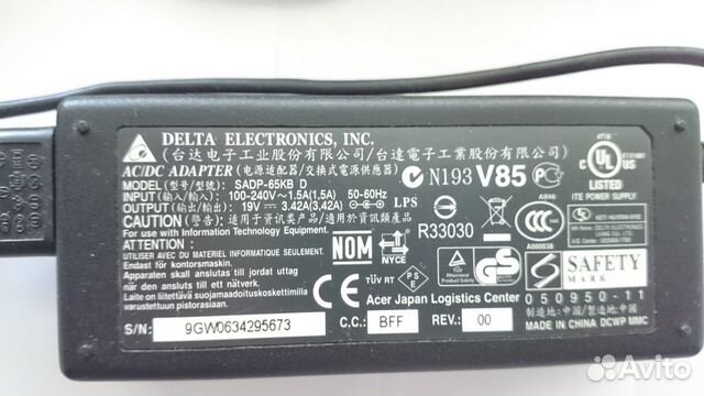 Блок питания delta electronics,INC. 19V 3,42A