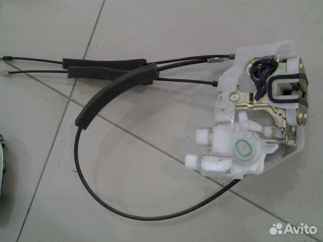 Субару легаси 2006г замок двери задней правой