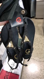 Новые сандали Guess