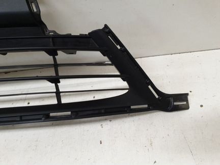 Решетка бампера передняя Toyota Rav4 45 2016-2019
