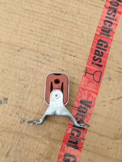 Кронштейн глушителя Audi Q7 / Touareg Cayenne