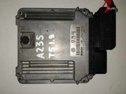 Блок управления двигателем Volkswagen Multivan T5