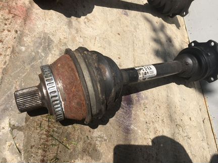 Привод в сборе R АКПП 8D0407272EA VW Passat B5